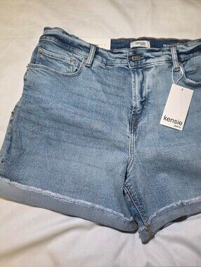 Kensie Blue Denim Jean Casual Summer Vacation Cruise Shorts- Size 14/32 NWT